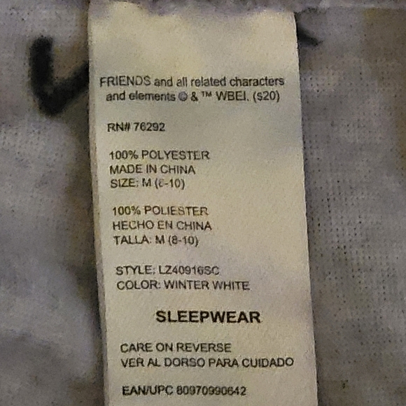 Friends Themed Cozy Blanket and Pajama Set - Picture 5 of 9